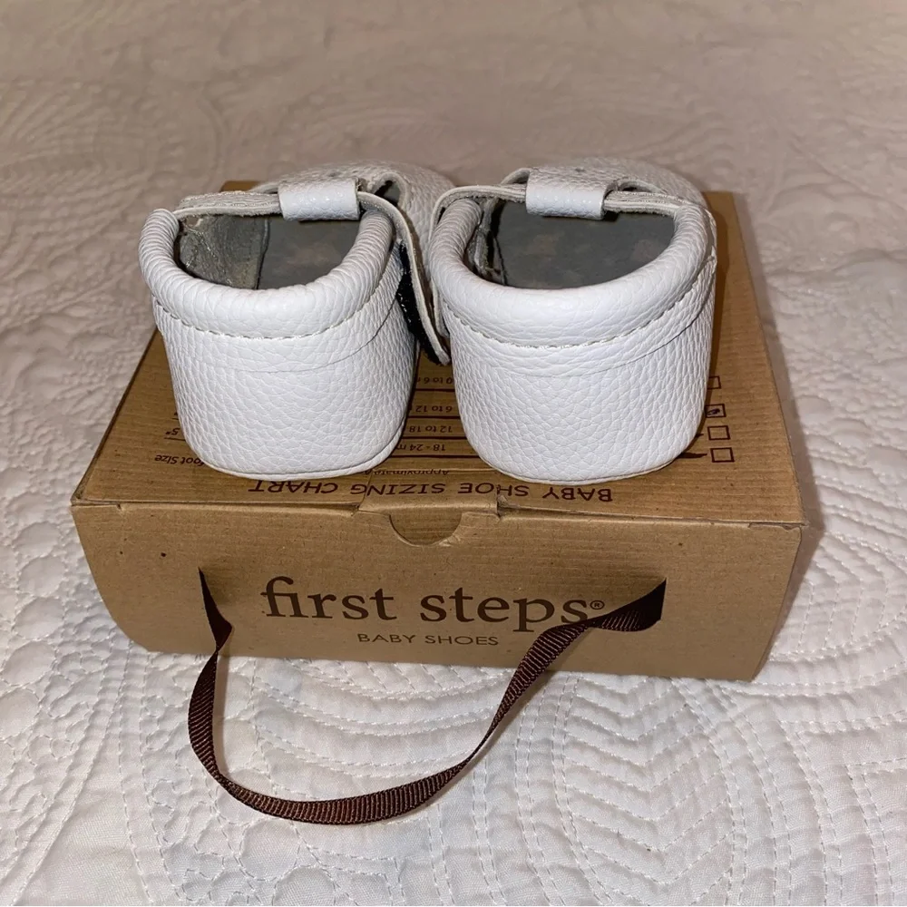 First Steps baby girls white moccasins - Picture 5 of 10